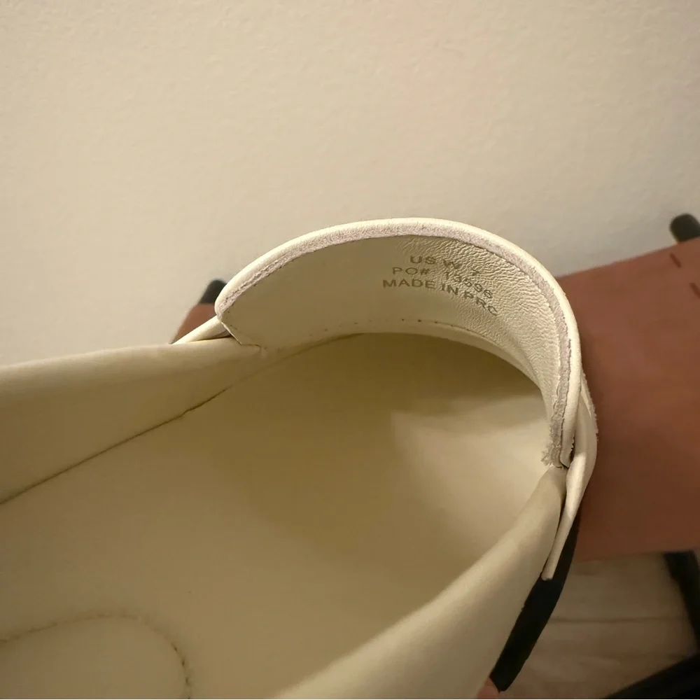 Quince| EUC Women’s Size 7 Cream Loafers with Black Soles - Picture 11 of 14